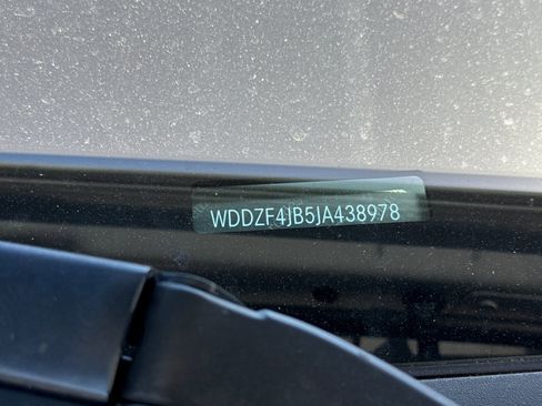 Used 2018 Mercedes-Benz E 300 image 3