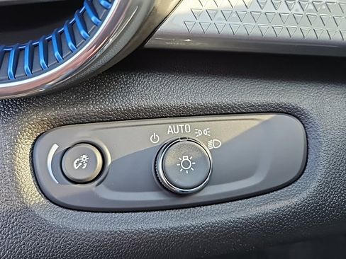 New 2026 Chevrolet Trax LT w/ Driver Confidence Package image 11