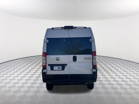 Used 2023 RAM ProMaster 2500 image 8