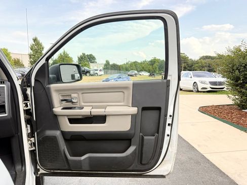 Used 2012 RAM 1500 Classic SLT RWD image 20