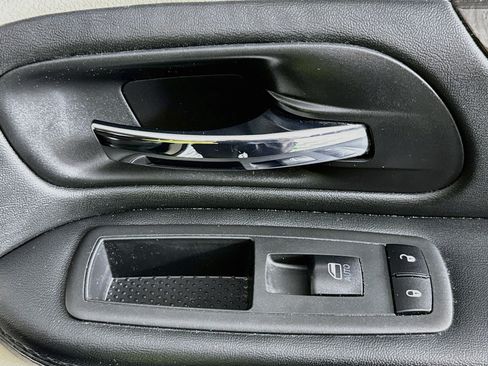 Used 2018 Dodge Grand Caravan SE FWD image 28