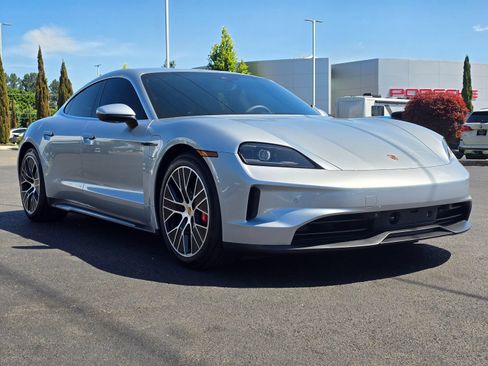 Used 2025 Porsche Taycan 4S AWD/4WD image 7