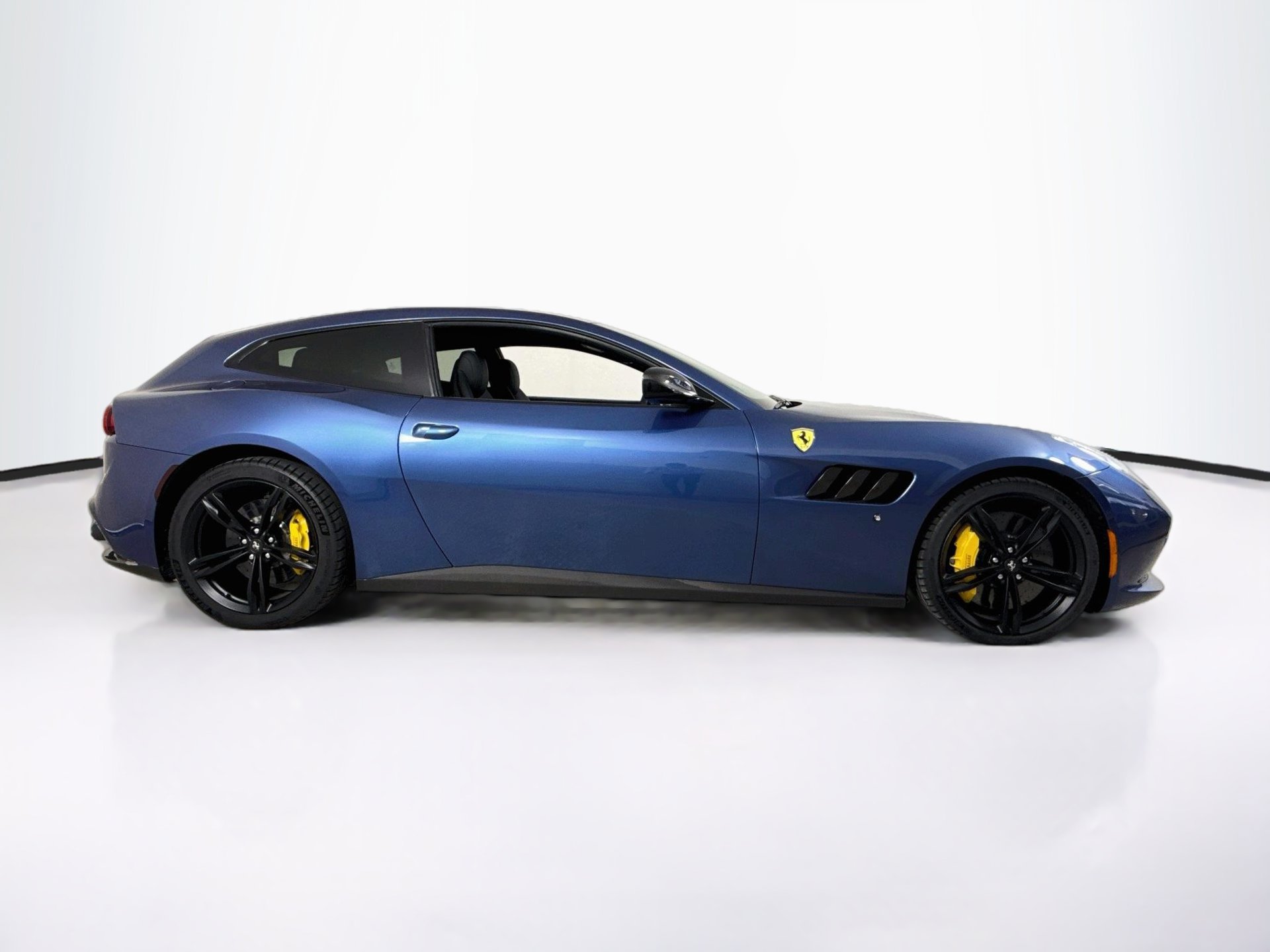 Certified 2017 Ferrari GTC4Lusso AWD/4WD image 8