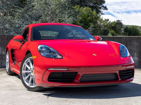 Certified 2025 Porsche 718 Cayman image 9