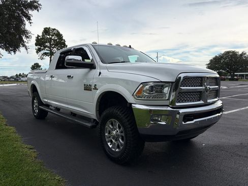 Used 2016 RAM 2500 Laramie AWD/4WD image 9