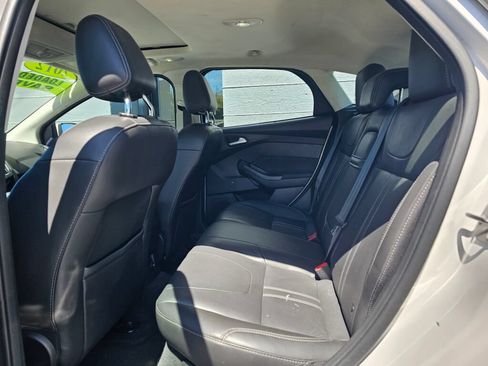 Used 2012 Ford Focus Titanium w/ Luxury Pkg FWD image 15