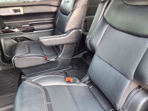 Used 2023 Ford Explorer ST w/ Equipment Group 401A image 7