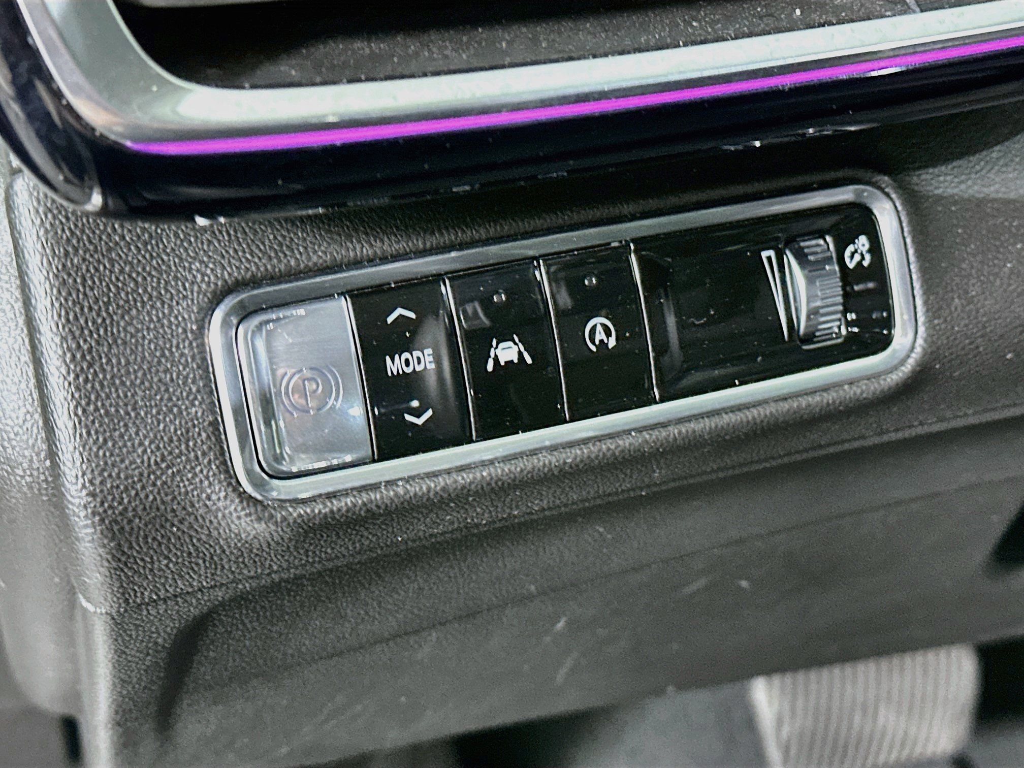 Used 2024 Buick Envision Preferred AWD/4WD image 17