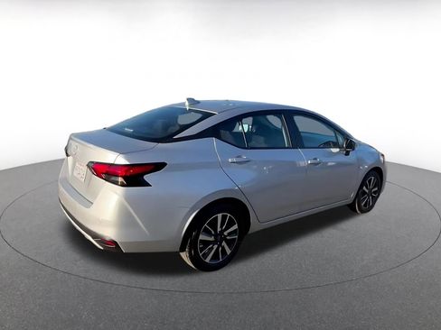 Used 2025 Nissan Versa SV image 14