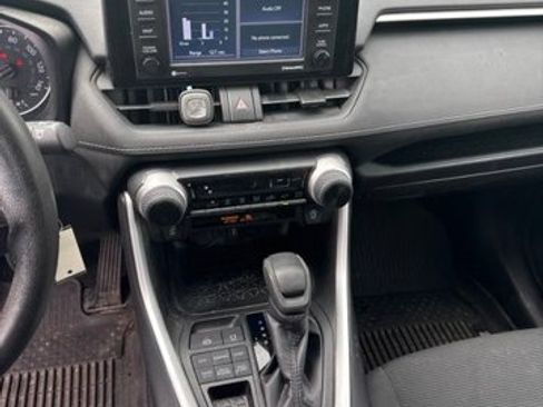 Used 2020 Toyota RAV4 LE w/ All Weather Liner Package AWD/4WD image 13