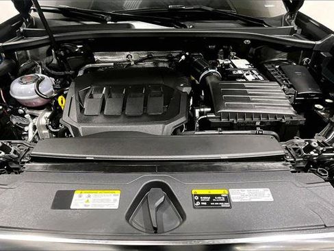 Certified 2025 Audi Q3 2.0T Premium w/ Convenience Package image 9