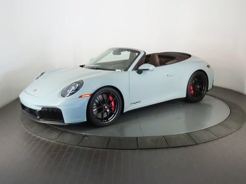 Certified 2025 Porsche 911 Carrera 4 GTS AWD/4WD image 11