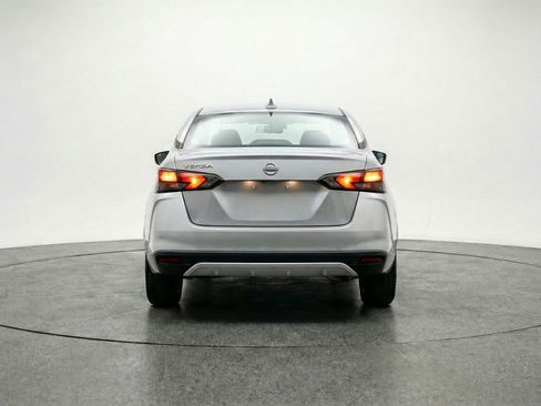 Used 2025 Nissan Versa SV FWD image 7