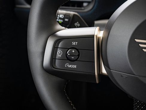 Certified 2025 MINI Cooper S image 23