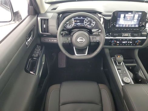 New 2025 Nissan Pathfinder SL image 14
