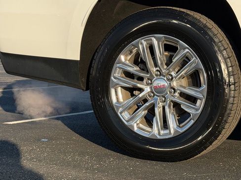 Used 2022 GMC Yukon XL SLT image 47