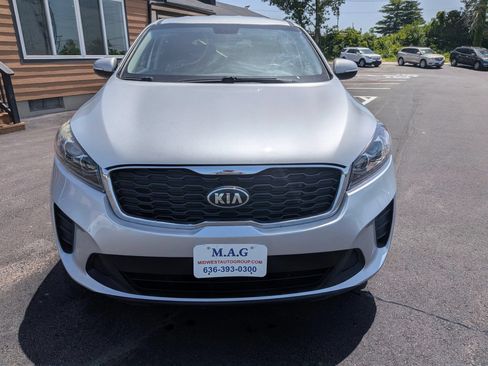 Used 2019 Kia Sorento AWD V6 image 9