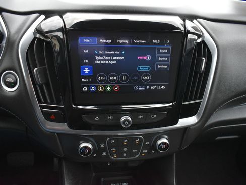 Used 2023 Chevrolet Traverse LT FWD image 27