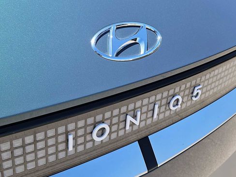 Certified 2024 Hyundai Ioniq 5 Limited RWD image 12
