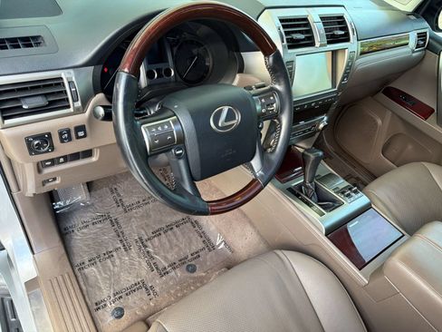 Used 2019 Lexus GX 460 Premium AWD/4WD image 4