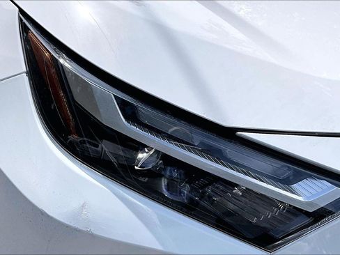 Used 2022 Toyota RAV4 XLE FWD image 33
