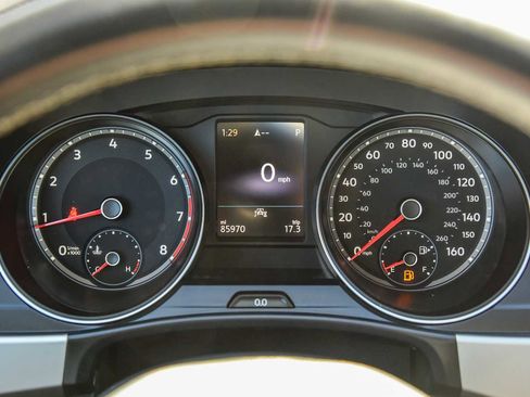 Used 2021 Volkswagen Atlas SE image 16