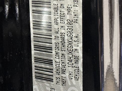 Used 2019 Jeep Wrangler Unlimited Sahara image 28