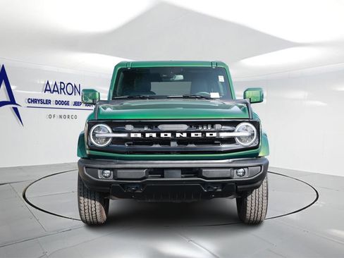 Used 2025 Ford Bronco Outer Banks AWD/4WD image 4