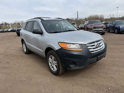 Used 2010 Hyundai Santa Fe GLS image 7