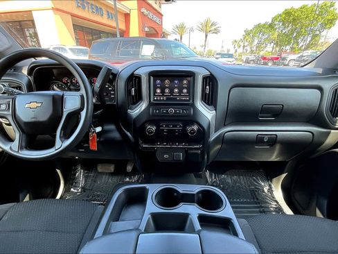 Used 2020 Chevrolet Silverado 1500 Custom w/ Custom Value Package AWD/4WD image 16