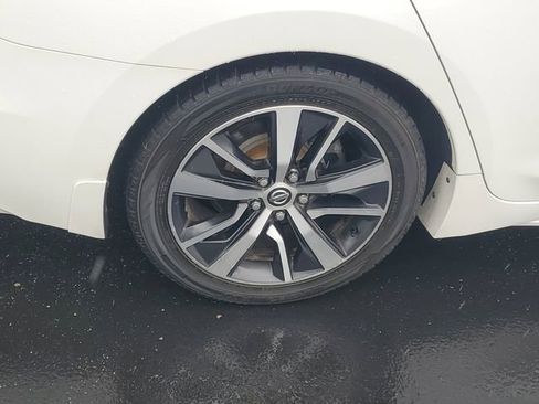 Used 2019 Nissan Maxima 3.5 SL FWD image 5
