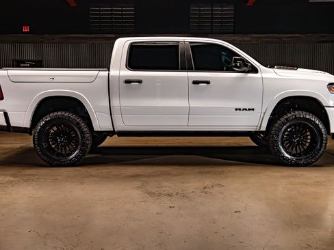 Used 2025 RAM 1500 Limited AWD/4WD image 11