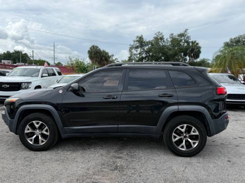 Used 2016 Jeep Cherokee Trailhawk w/ Comfort/Convenience Group AWD/4WD image 4