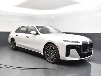 New 2026 BMW 750e xDrive