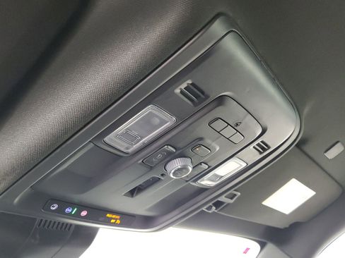 Used 2023 GMC Yukon Denali RWD image 43