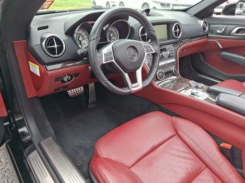 Used 2014 Mercedes-Benz SL 550 image 8