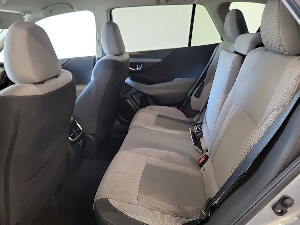 Used 2024 Subaru Outback Premium AWD/4WD image 9