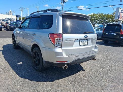 Used 2010 Subaru Forester 2.5XT Limited image 9