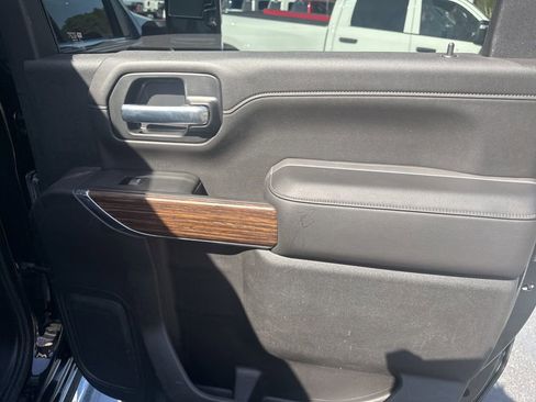 Used 2020 Chevrolet Silverado 3500 High Country w/ Technology Package image 18