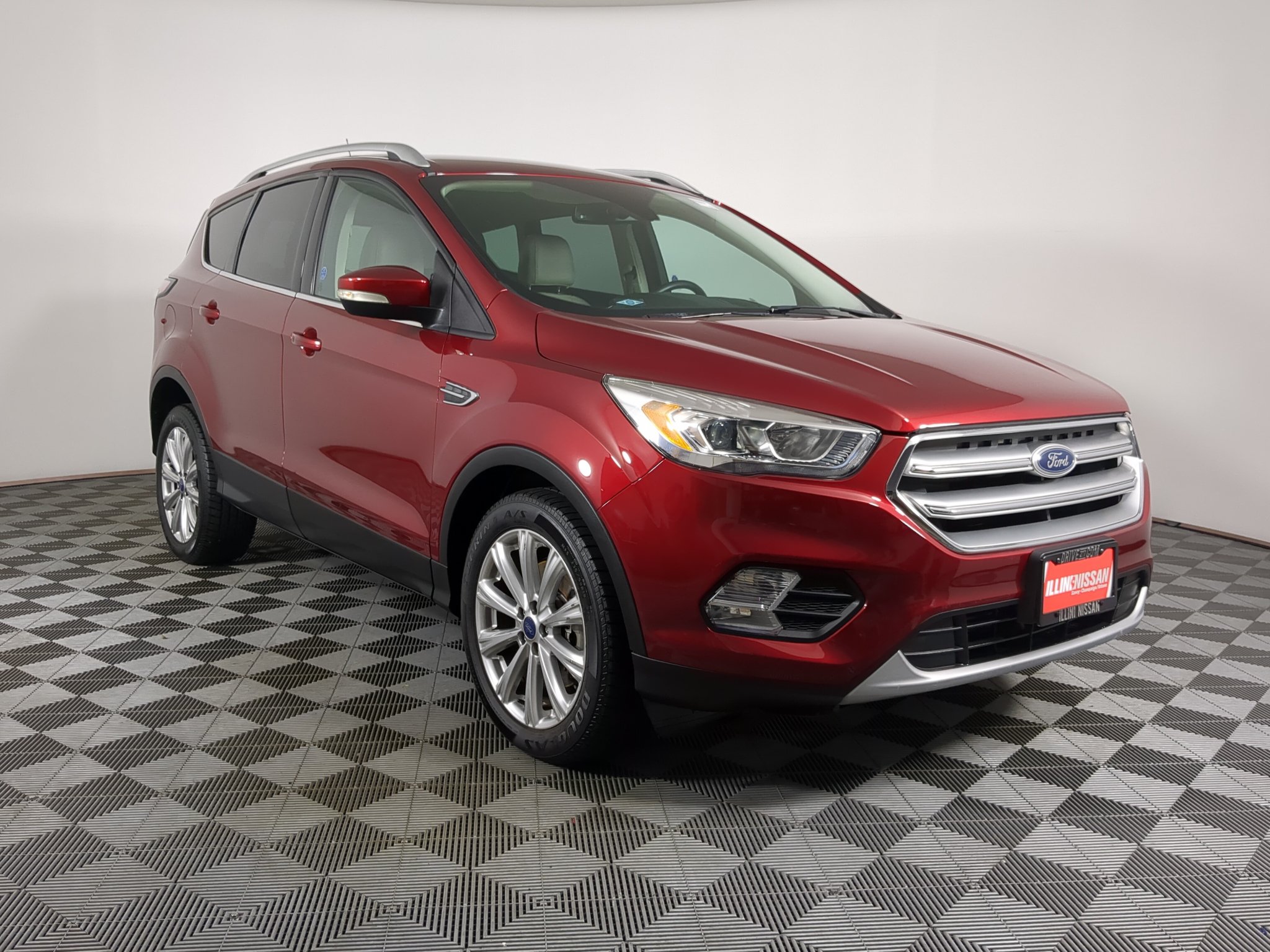 Used 2017 Ford Escape Titanium FWD image 1