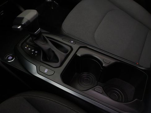 Used 2025 Kia K4 LX image 46