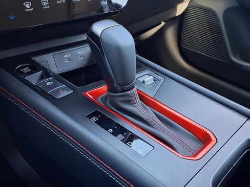 New 2026 Nissan Kicks SR w/ Cold Weather Package image 16