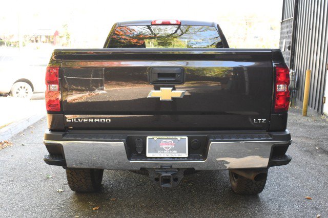 Used 2018 Chevrolet Silverado 2500 LTZ w/ Snow Plow Prep Package AWD/4WD image 12
