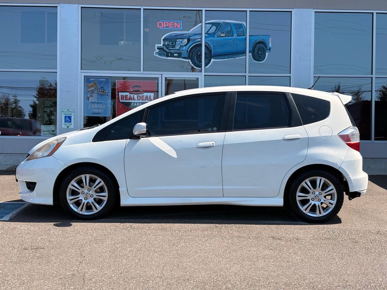 Used 2010 Honda Fit Sport image 4