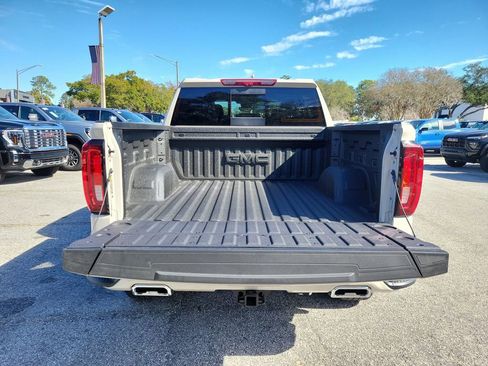 New 2026 GMC Sierra 1500 AT4 w/ AT4 Premium Package AWD/4WD image 11