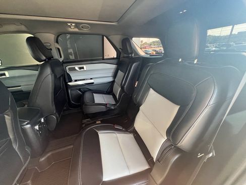 Used 2023 Ford Explorer XLT w/ Equipment Group 202A RWD image 16