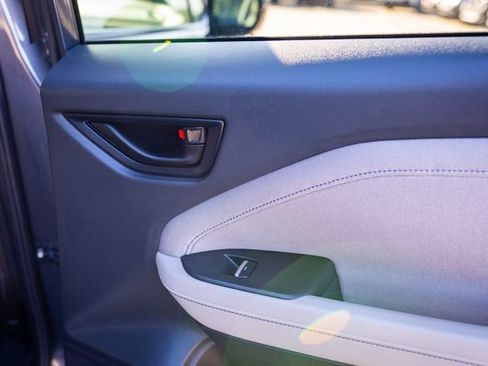 Certified 2025 Subaru Forester Premium image 25