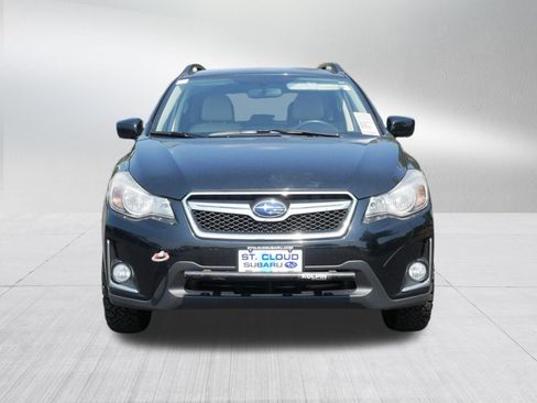 Used 2017 Subaru Crosstrek 2.0i Premium AWD/4WD image 2