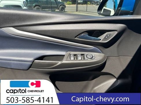 Used 2022 Chevrolet Bolt EUV LT w/ Convenience Package FWD image 20