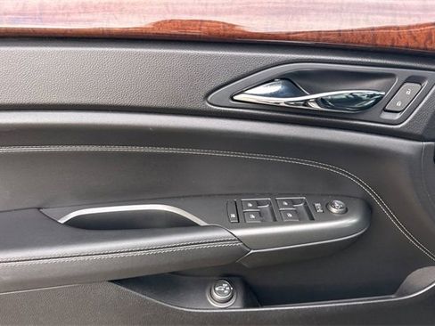 Used 2012 Cadillac SRX Luxury image 14